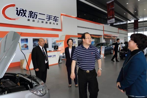 上海通用黨委書記黃強到江蘇天泓調(diào)研