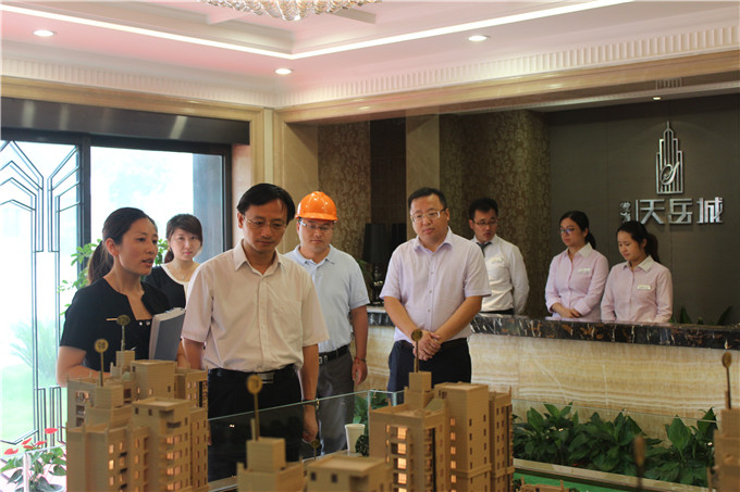 李結(jié)祥赴建設(shè)集團溧水項目調(diào)研指導“三嚴三實”專題教育活動