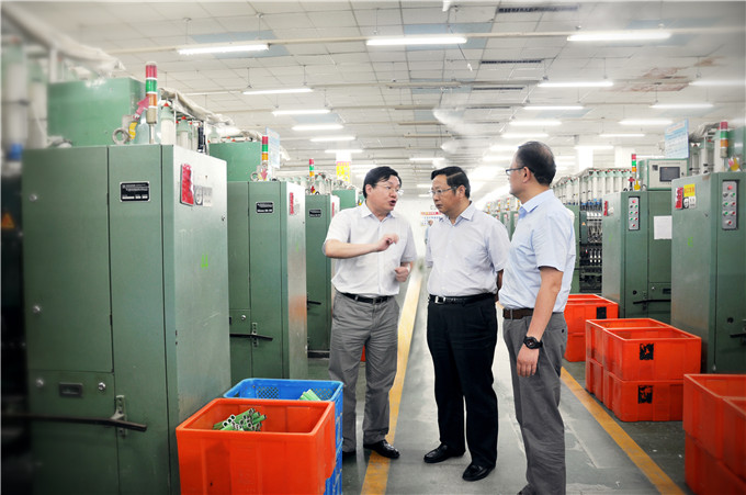 王正喜深入基層企業(yè)開展“三嚴(yán)三實(shí)”教育專題調(diào)研