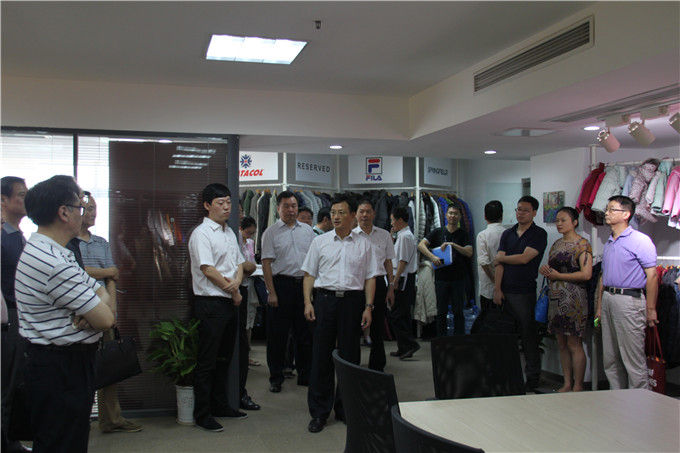 集團召開安全生產(chǎn)現(xiàn)場會議