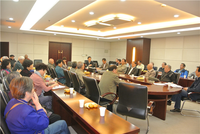 控股集團直屬機關(guān)黨委老干部支部召開支部大會