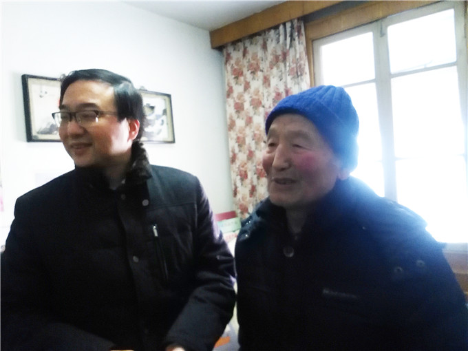 王正喜董事長、周勇總裁慰問老干部