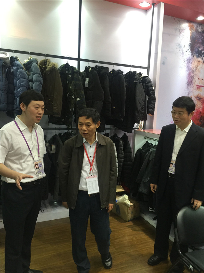 省商務廳副廳長笪家祥視察弘業(yè)股份廣交會展位