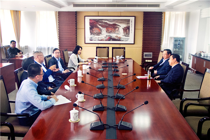省政府副省長陳震寧會見上海期貨交易所負(fù)責(zé)人