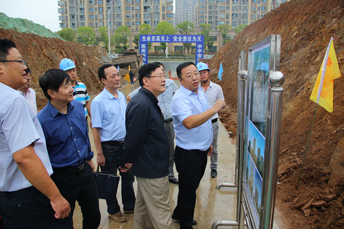 集團(tuán)領(lǐng)導(dǎo)赴建設(shè)集團(tuán)走訪調(diào)研