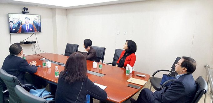 蘇豪控股集團(tuán)總部及各級(jí)子公司分別觀看十九大開(kāi)幕會(huì)