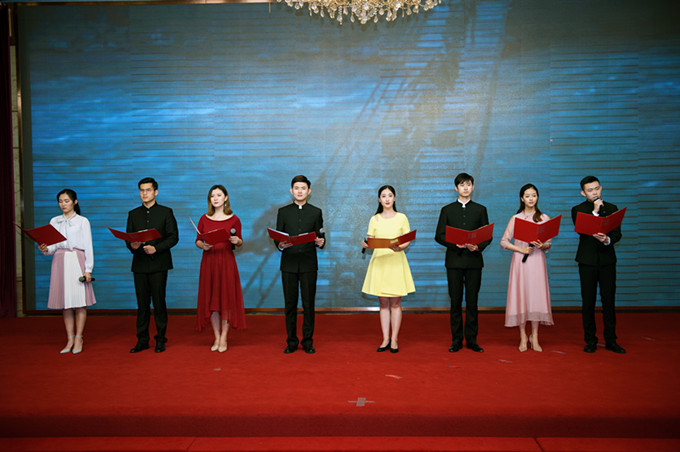 創(chuàng)新校企合作 共慶黨的生日 -----南京藝術學院主題詩歌朗誦進蘇豪控股集團