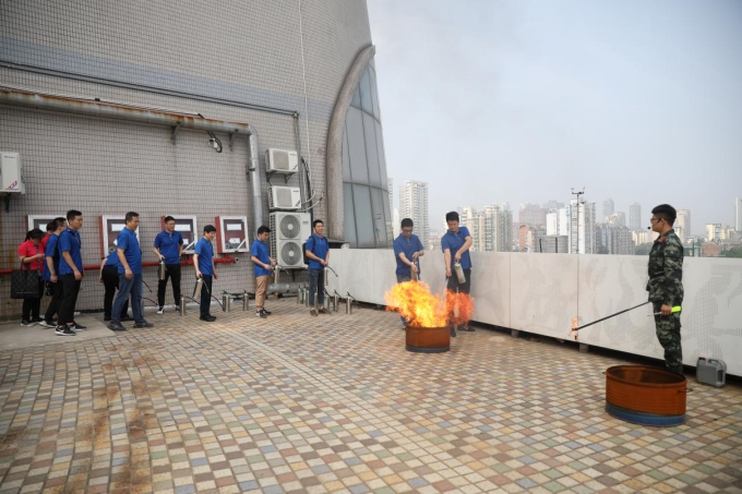 蘇豪控股集團(tuán)舉辦義務(wù)應(yīng)急救援隊(duì)消防培訓(xùn)與演練活動(dòng)