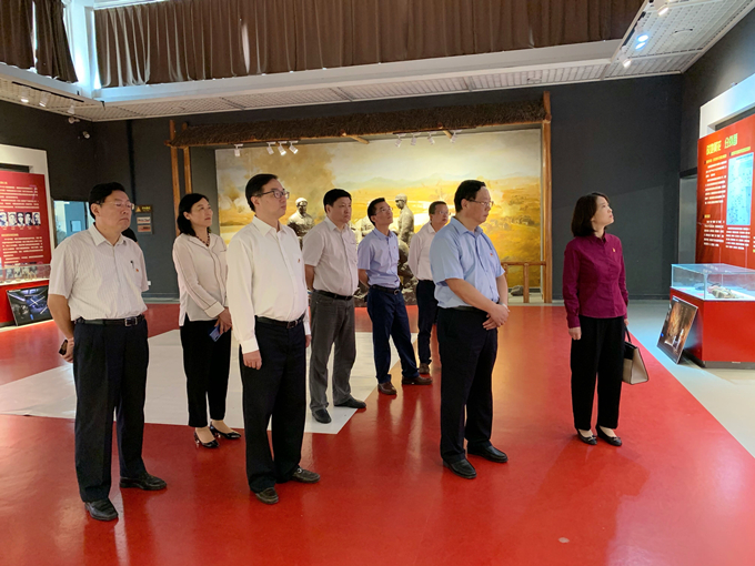 集團黨委中心組專題學習《習近平談治國理政》第三卷