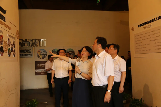 1625648782705372.jpg 楊岳赴無錫調(diào)研_副本.jpg